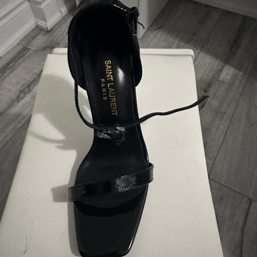 Ysl heel